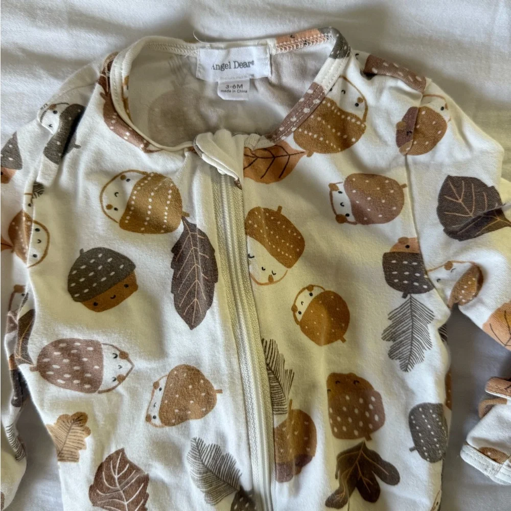 ANGEL DEAR Leaf Print Baby Onesie - Picture 2 of 2